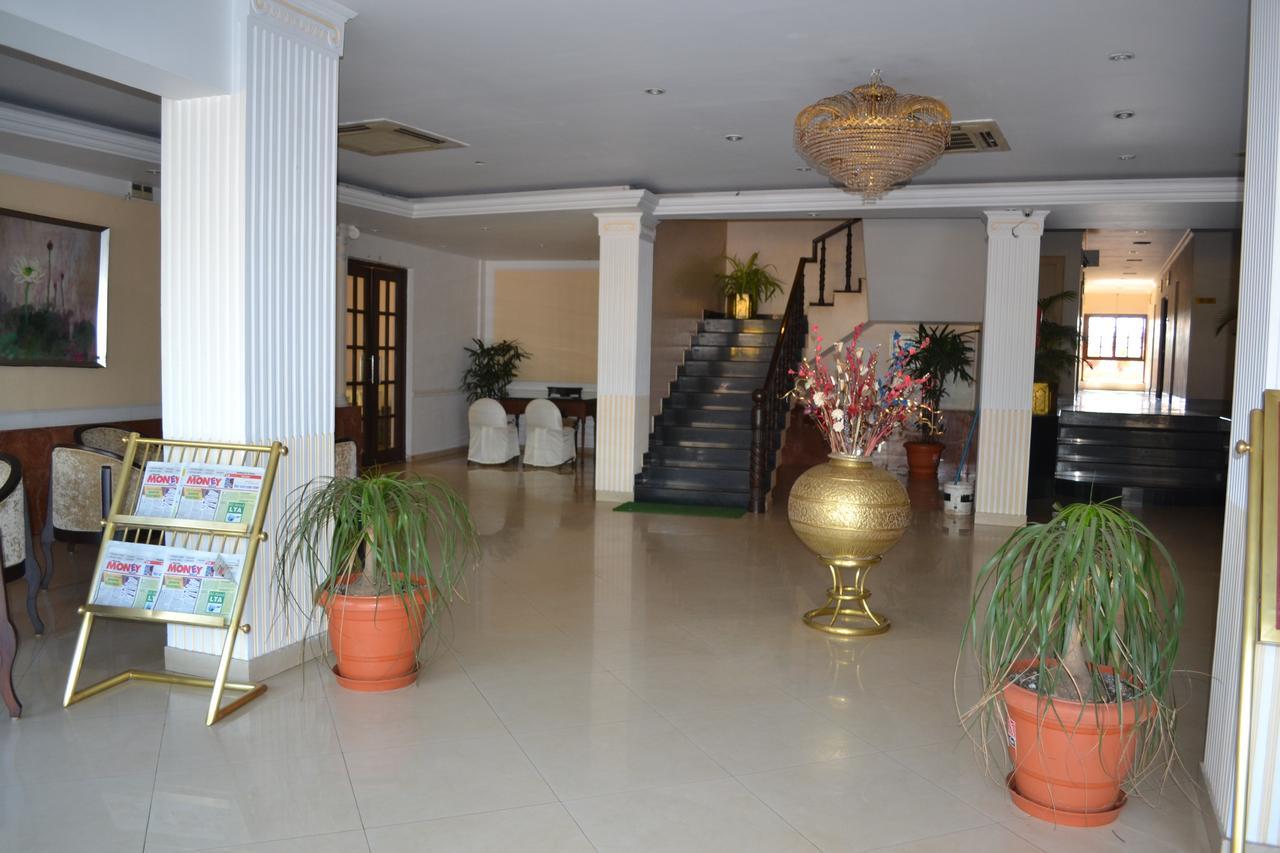 Hotel Ashish International Bhilai エクステリア 写真