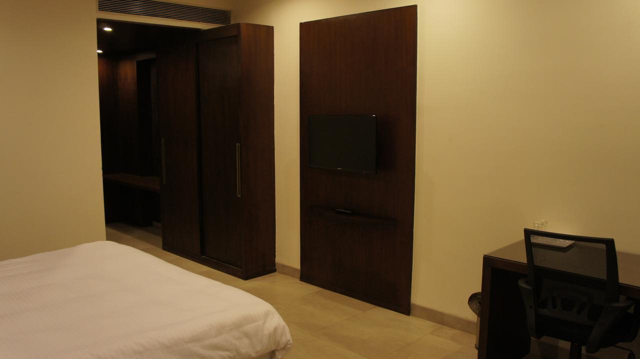 Hotel Ashish International Bhilai エクステリア 写真